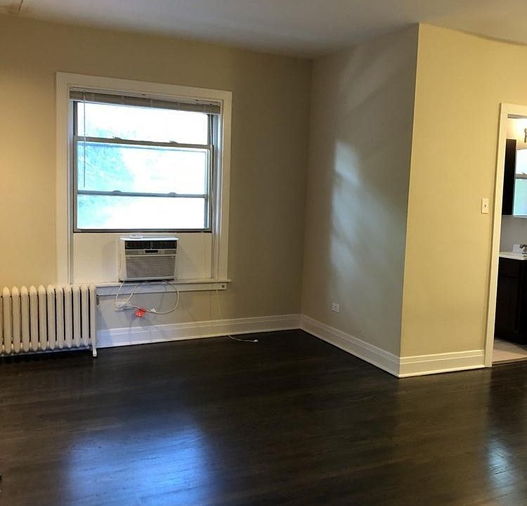 1st image of 915 W Schubert Ave #1624