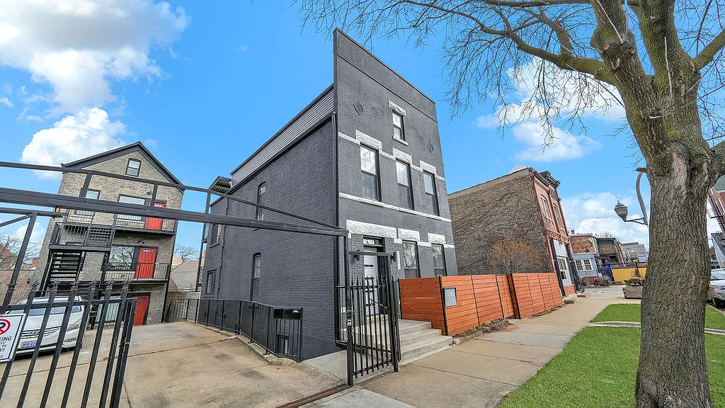 2 bed, $2,150 — Photo 2