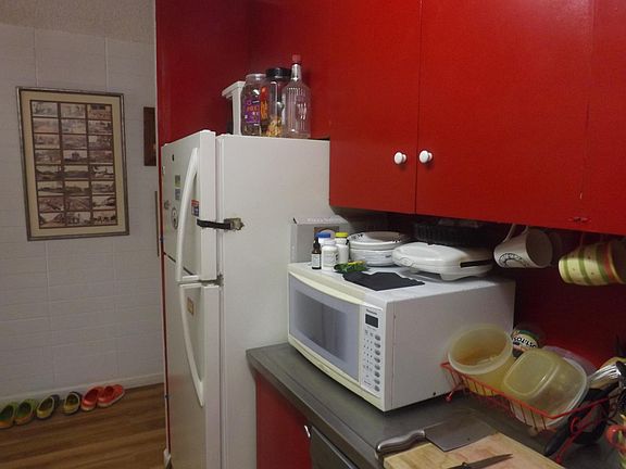 5th image of 411 Kaiolu St APT 306