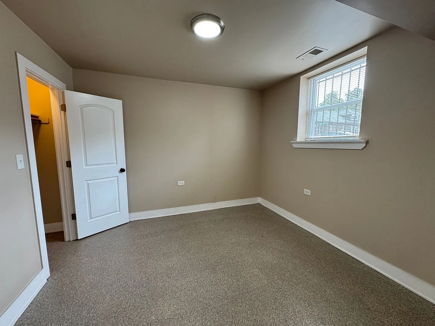 2 bed, $1,600 — Photo 3