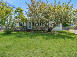 115 Chapel Ave, East Patchogue, NY 11772