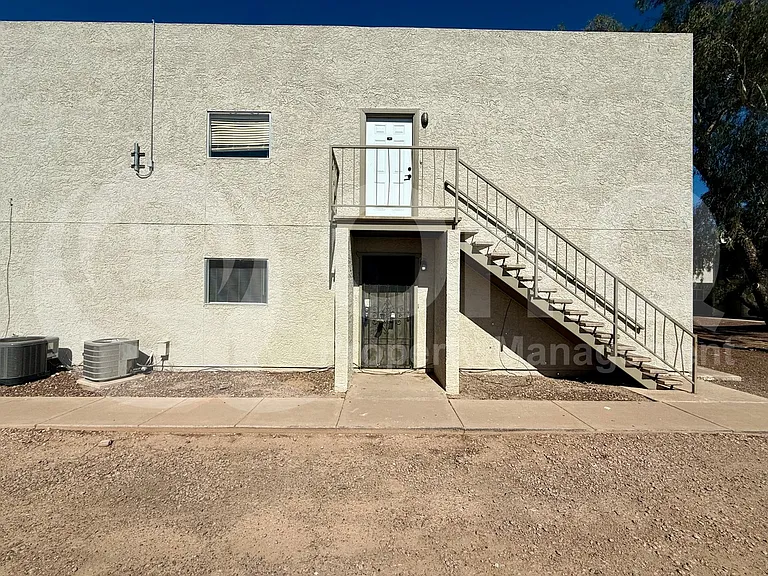 2801 E Marconi Ave #101 — Photo 18