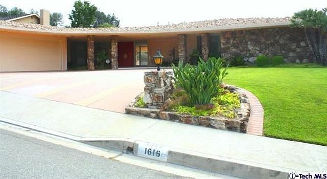 1st image of 1616 Parway Dr