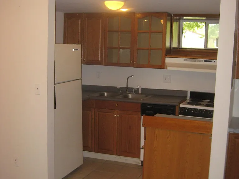 201 E Market St #1 — Photo 5