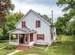 112 N 3rd St, Niagara, ND 58266