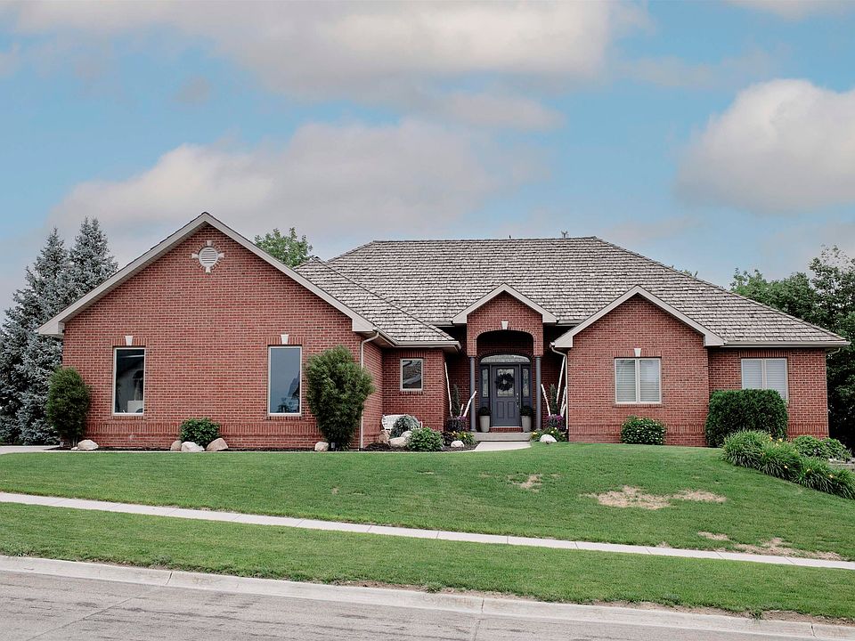 1st image of 3208 Golf View Dr