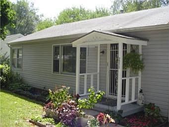 2nd image of 2211 Merriam Ln