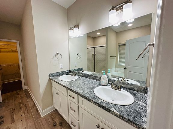 5th image of 4922 Briar Rock Ln