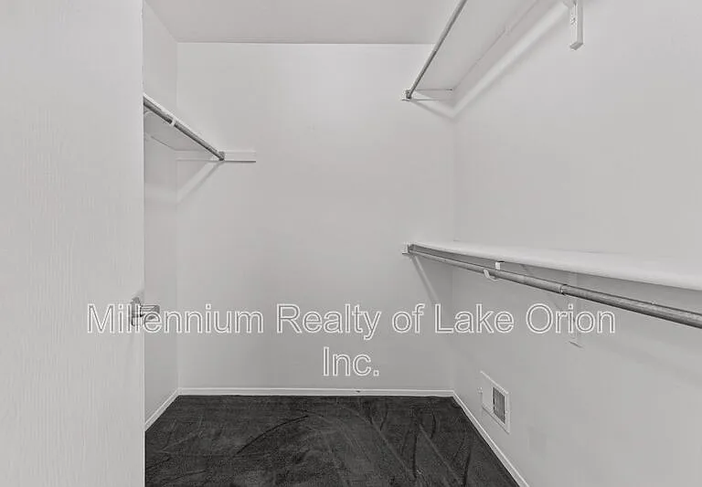 5611 Drake Hollow Dr W — Photo 26