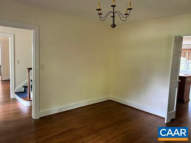 1618 Oxford Rd — Photo 18