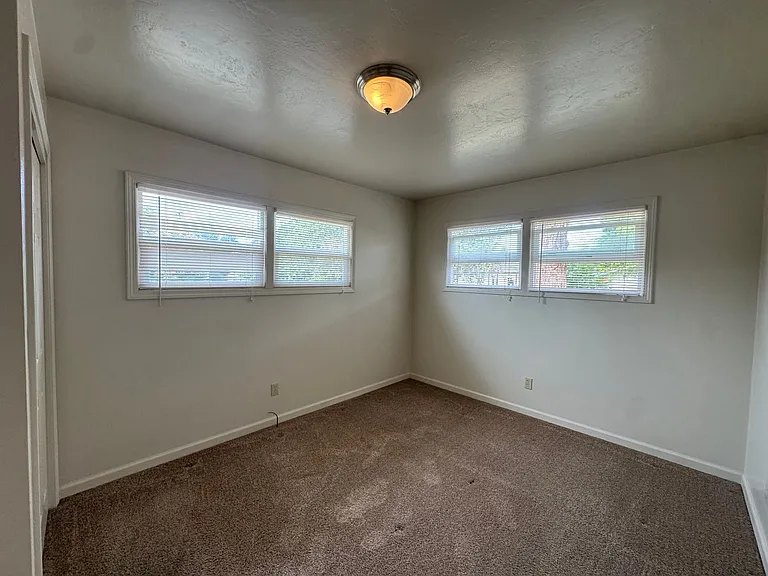 4753 Herron Rd — Photo 11