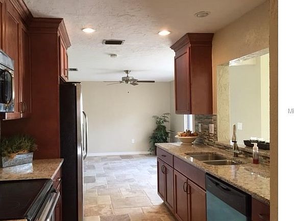 Kitchen/Breakfast Areas