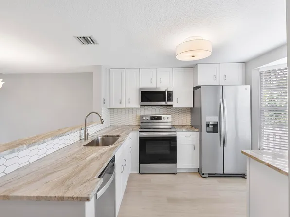 185 SW 3rd Street, Pompano Beach, FL 33060