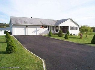 65 Hillview Rd, Kunkletown, PA 18058