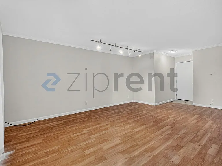 355 Masters Ct #1 — Photo 7