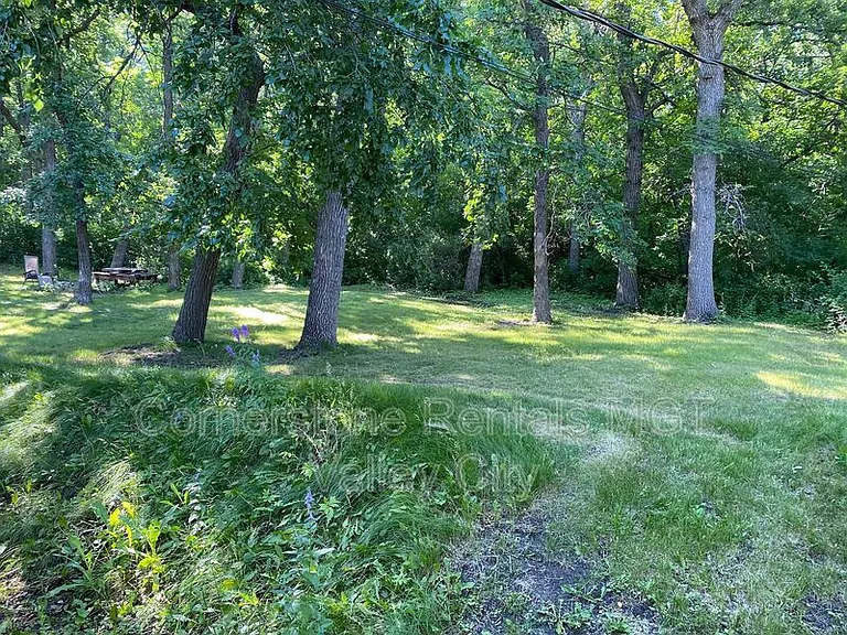 265 Viking Dr #2 — Photo 5