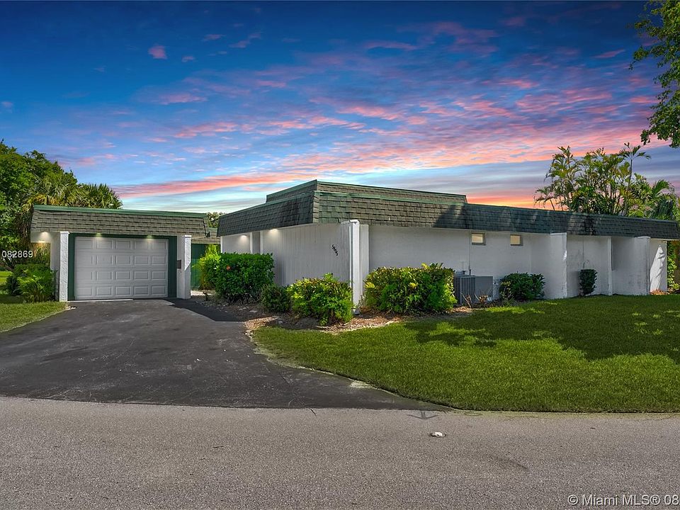 1st image of 5805 Mulberry Dr