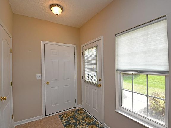 4th image of 5847 Bayswater Dr