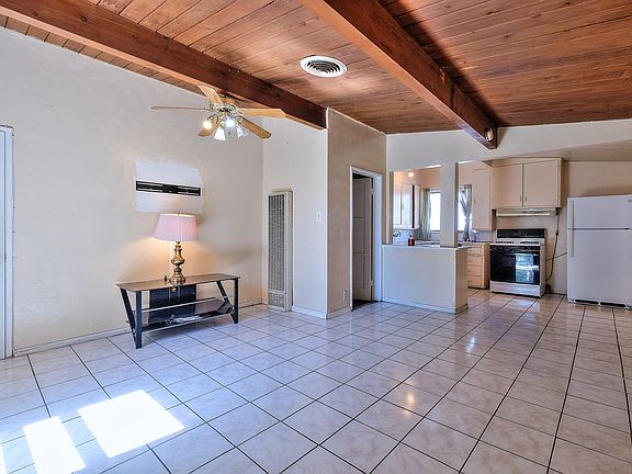 4th image of 8417 Mammoth Ave