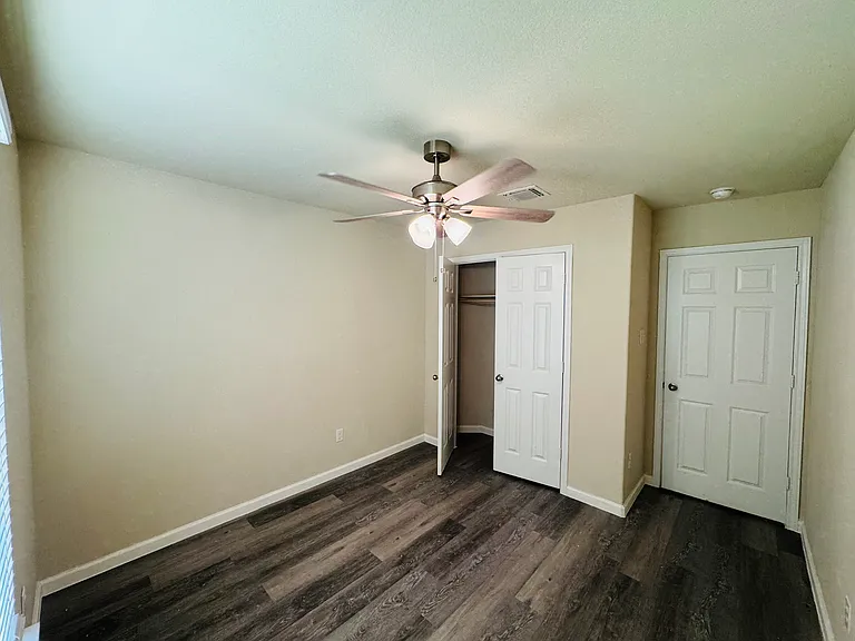 3020 Skinner Dr — Photo 3