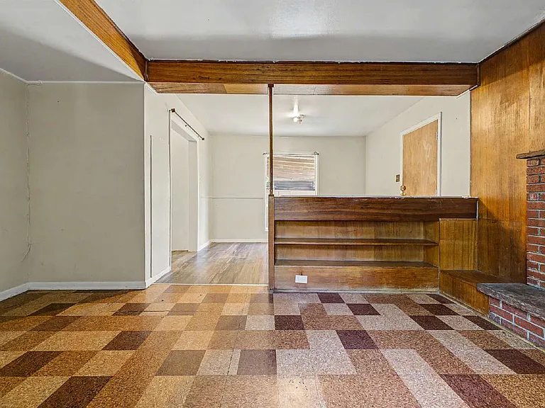 1230 S Grape St — Photo 14