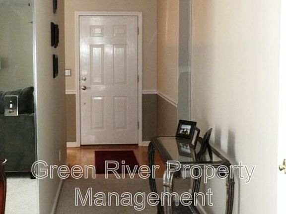 3rd image of 140 Afton Ln