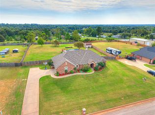 4230 Sundance Ln, Newalla, OK 74857