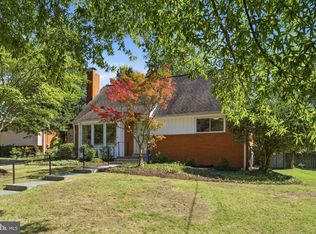 903 Peele Pl, Alexandria, VA 22304