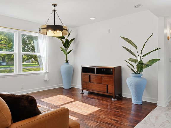 5th image of 6016 Clifton Dr