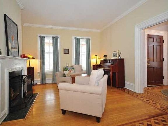 4th image of 178 N Harvey Ave
