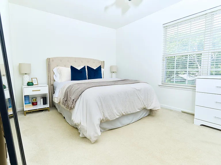 395 Oman St — Photo 4
