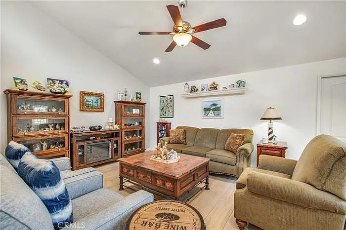 7259 Seaworthy Dr — Photo 9