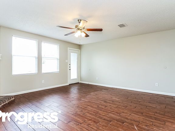 3rd image of 16549 Jasmine Springs Dr