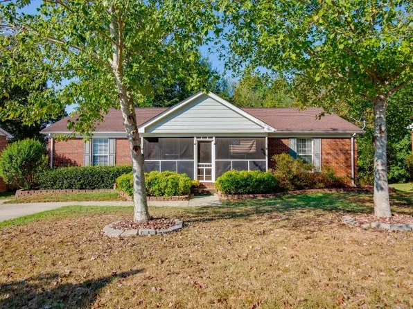 102 Nimitz Cir, Ashland City, TN 37015