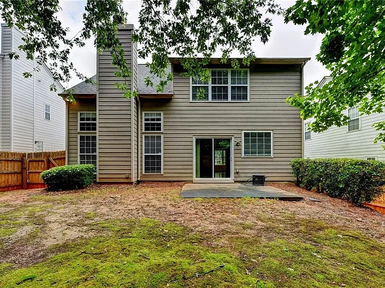565 Alstonefield Dr — Photo 43