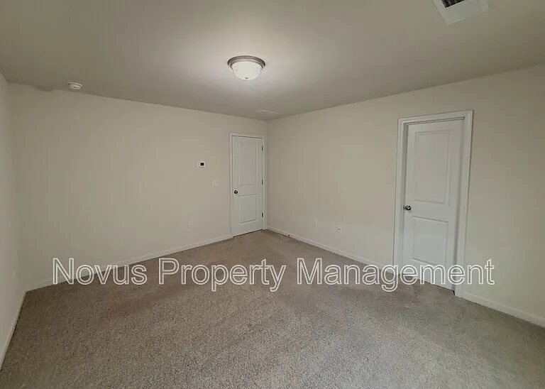 506 Amelia Ct — Photo 13