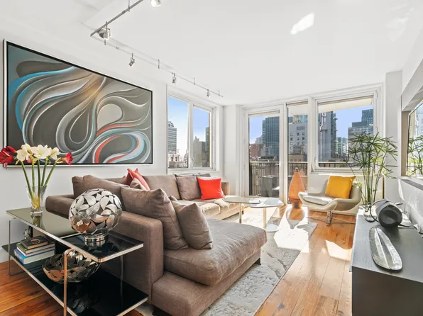 212 East 47th Street image 1 of 31