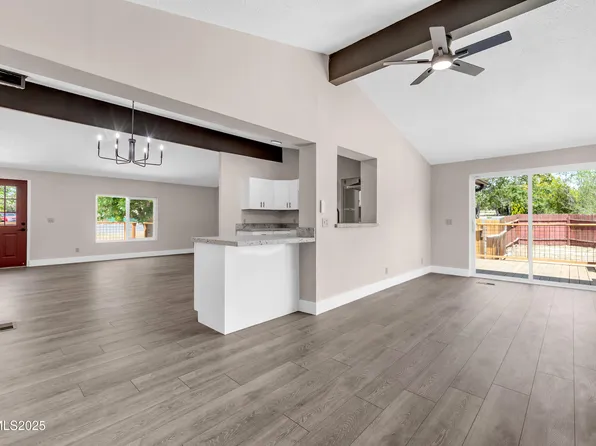 6120 Leon Dr, Sun Valley, NV 89433