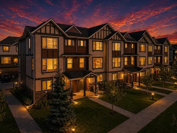 209 N New Brighton Walk SE, Calgary, AB T2Z 5C7