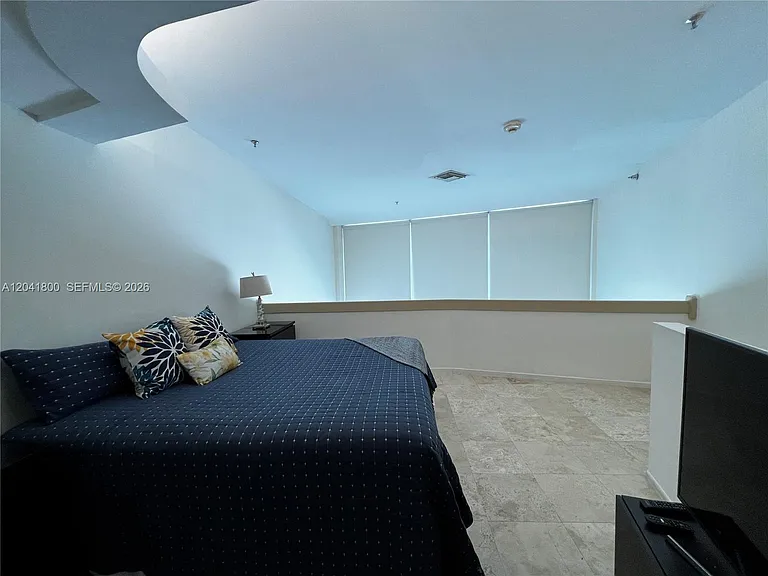 5445 Collins Ave #L3 — Photo 16
