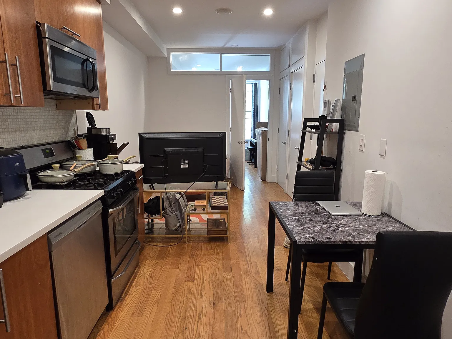 208 Kingsland Avenue — Photo 3