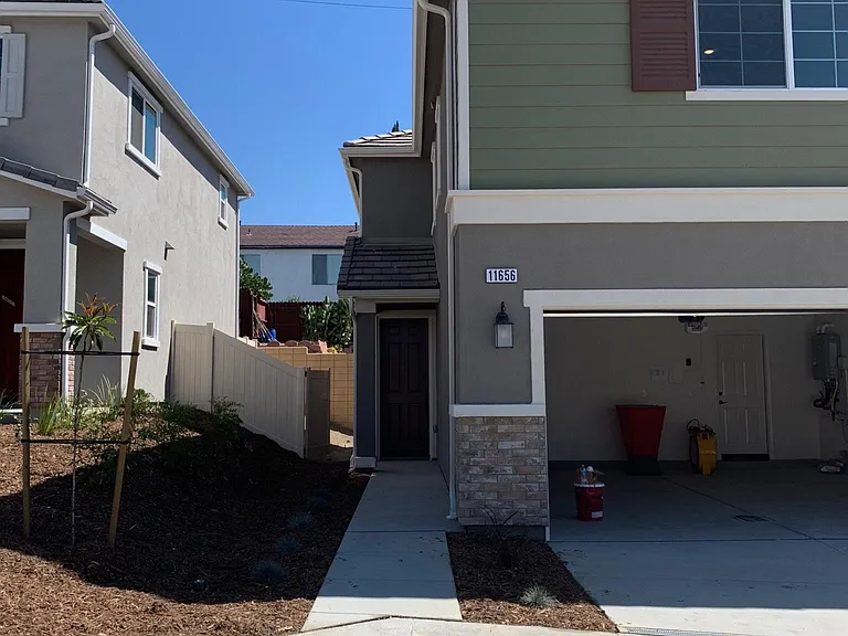 11656 N Hilltop Ln — Photo 8