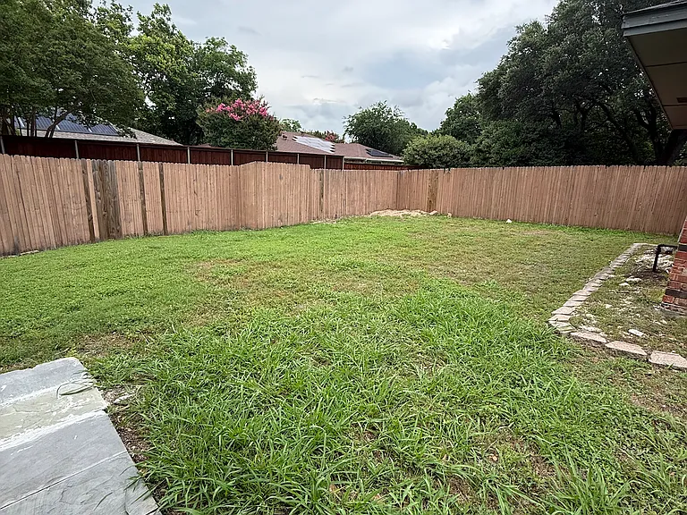 2425 Coleshire Dr — Photo 38
