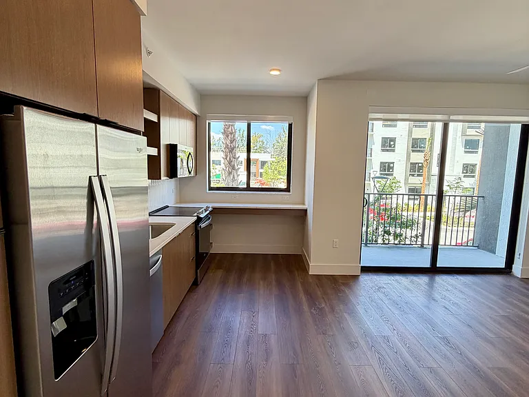 2901 N Palm Aire Dr #S1 — Photo 3