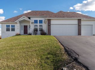 618 Ashleigh Ln, Roscoe, IL 61073