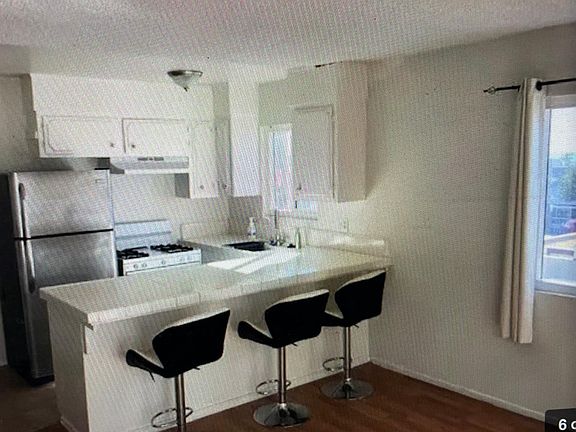 5th image of 217 11th St APT A