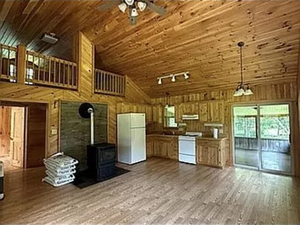 3195 State Rd, Mapleton, ME 04757