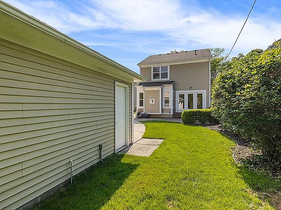 4th image of 613 Helene Ave