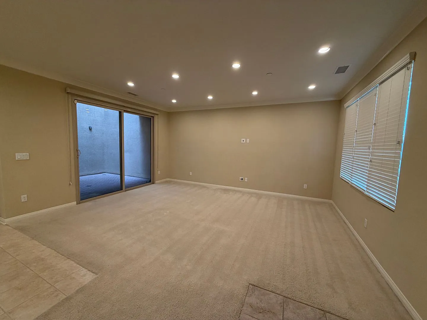 Stonegate 2 Bedroom 2.5 Bath Townhome — Photo 2