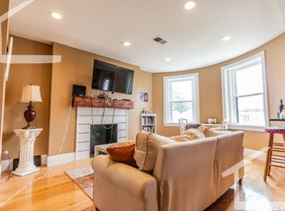 30 Linden St #4D, Brookline, MA 02445